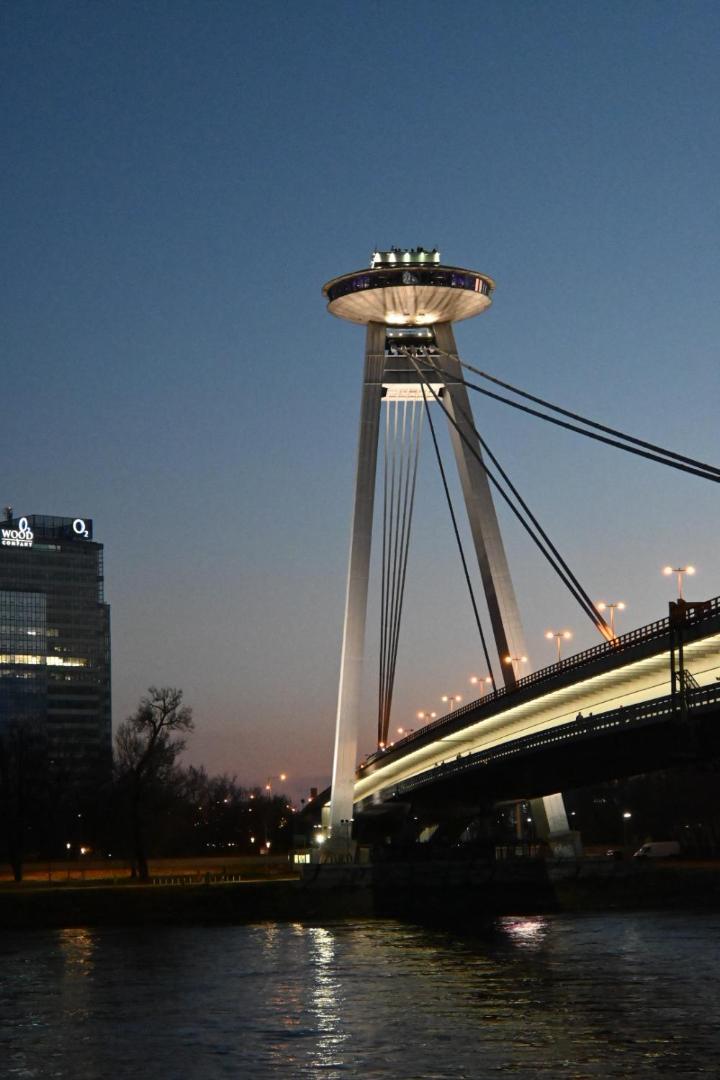 Extralarge Queen Room In The Heart Of Bratislava With Terrace Екстер'єр фото