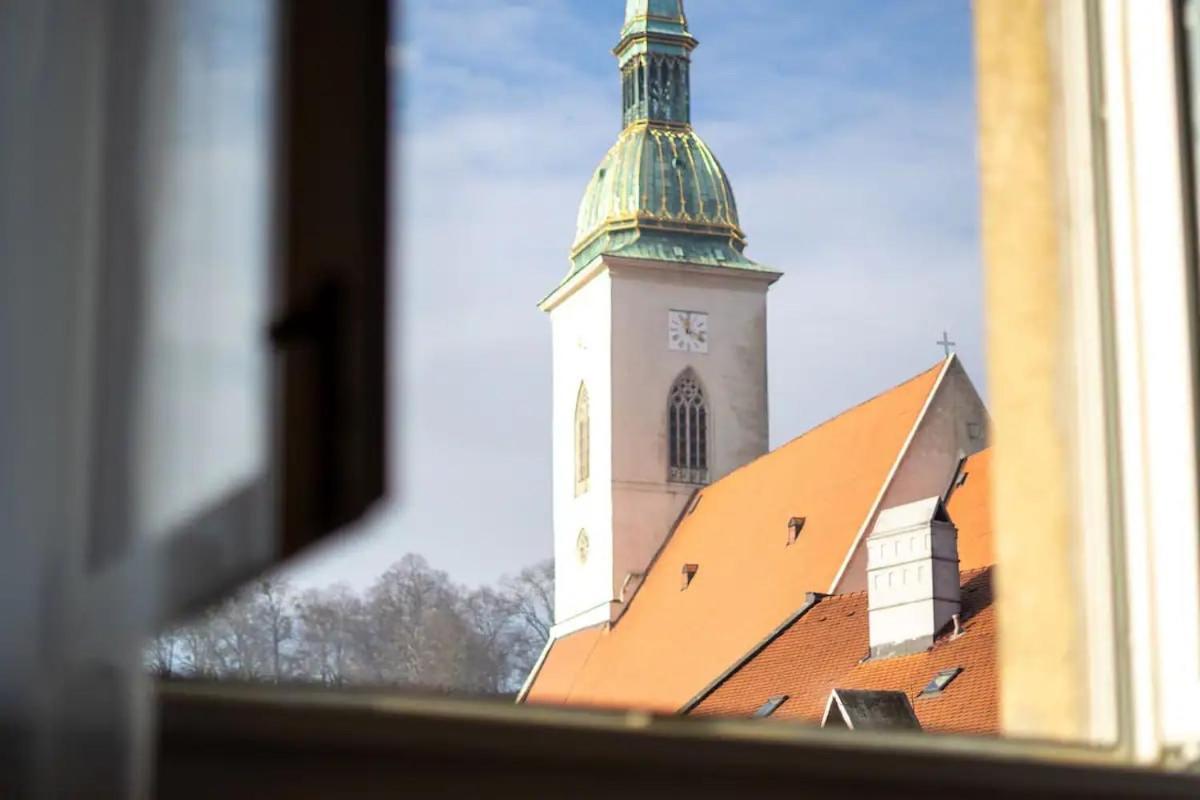 Extralarge Queen Room In The Heart Of Bratislava With Terrace Екстер'єр фото